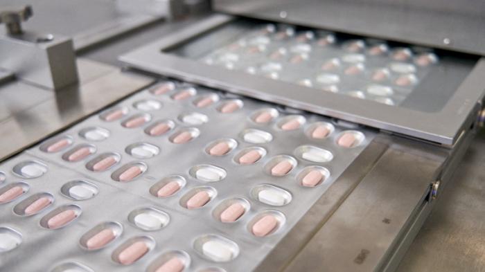 Европа одобрила использование COVID-таблеток от Pfizer
                28 января 2022, 11:39