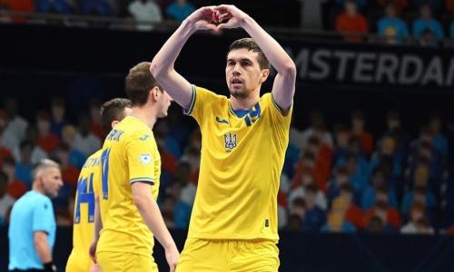 Сыграет с Казахстаном? Лучший бомбардир Украины получил травму перед четвертьфиналом Евро-2022