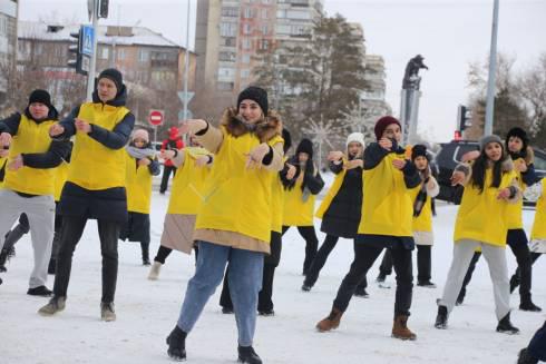 Карагандинские студенты устроили флешмоб в поддержку участников зимних Олимпийских игр 2022