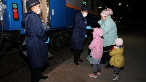 Еще в шести поездах запустили женские вагоны в Казахстане