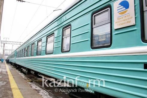 Движение поездов на участке Мойынты-Сары-Шаган полностью восстановлено