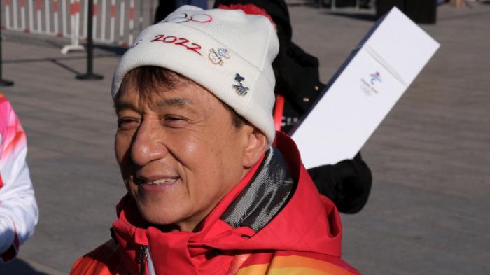 Джеки Чан пронес олимпийский факел по Великой стене
                03 февраля 2022, 10:46