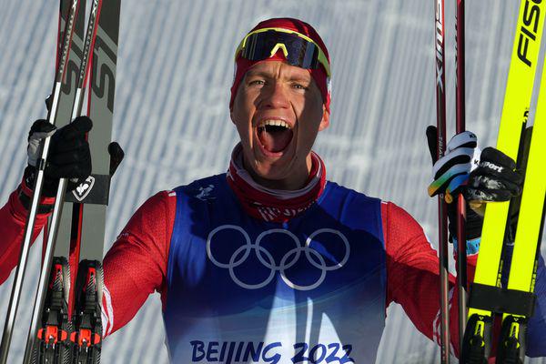 Лыжный судья Махт заявил, что Большунов нарушил правила в скиатлоне на Олимпиаде