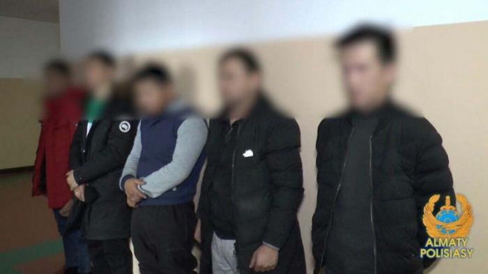 Алматинская трагедия: задержаны мужчины, раздававшие арматуру во время беспорядков
                08 февраля 2022, 11:59