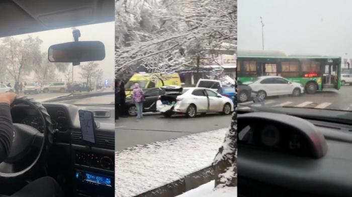 3 ДТП в одно время произошли на разных участках ВОАД в Алматы
                08 февраля 2022, 15:32