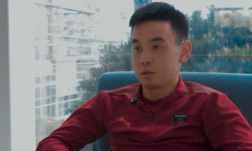«Хочу играть за „Барселону“». Казахстанский футболист сделал смелое заявление. Видео