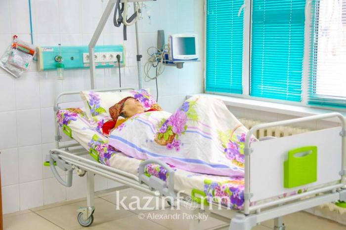 1310 человек лечат от ковида в Алматы