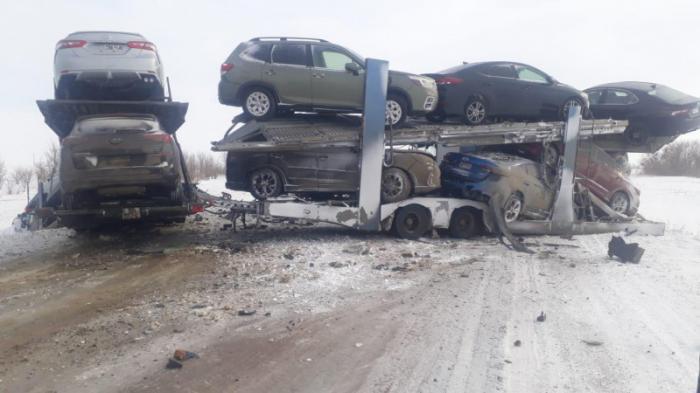 Три автовоза и грузовик столкнулись в Актюбинской области
                14 февраля 2022, 13:42