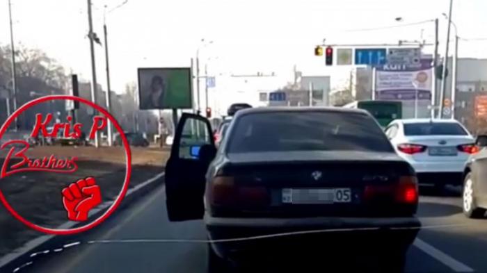 Плевавшегося на дороге водителя BMW наказали в Алматы
                14 февраля 2022, 19:32