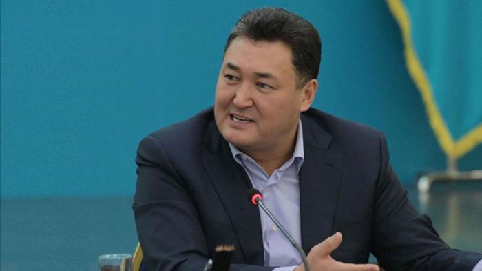 Экс-аким Бакауов рассказал подробности ДТП с его участием
                15 февраля 2022, 17:55