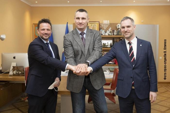 Мэры Варшавы и Праги встретились с Кличко, чтобы выразить поддержку и обсудить присоединение Киева к 