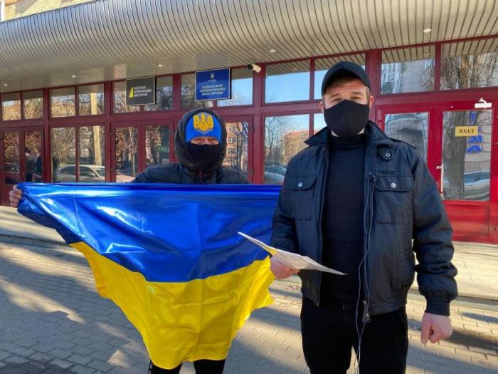 Активисты потребовали от НАБУ допросить депутата Киевсовета Кулебу по делу о взятке ее коллеги Трубицына, —