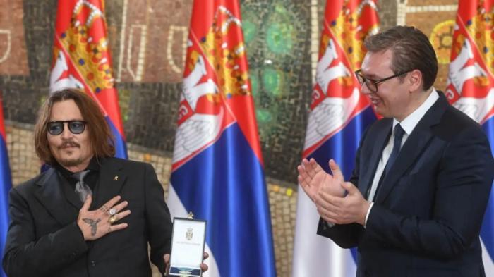 Президент Сербии вручил медаль Джонни Деппу за заслуги перед страной
                16 февраля 2022, 05:00