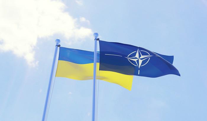Украина попросила НАТО о помощи в случае вторжения России