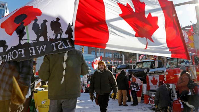 В Канаде начали замораживать банковские счета протестующих
                18 февраля 2022, 17:48