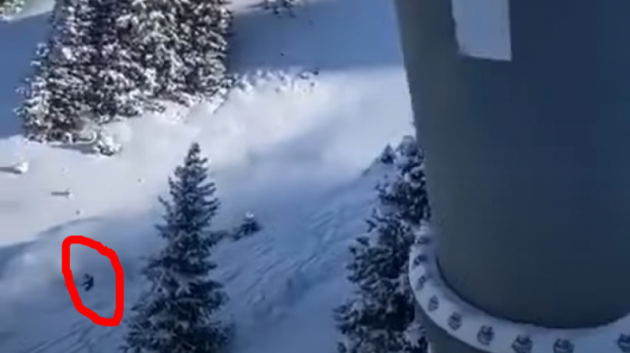 Видео с попавшим под лавину лыжником напугало казахстанцев
                19 февраля 2022, 12:21