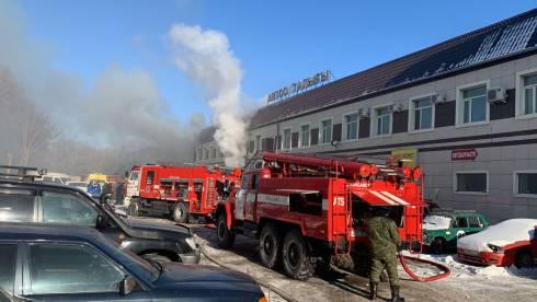 В карагандинском автокомплексе «Заман» произошёл пожар