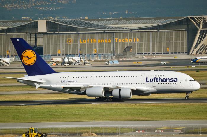 Авиакомпании Lufthansa и Austrian Airlines прекращают полеты в Киев до конца месяца