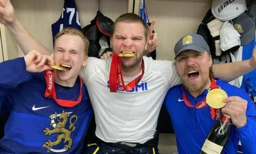 Финские хоккеисты устроили дикие танцы голышом после победы над россиянами на Олимпиаде-2022. Видео