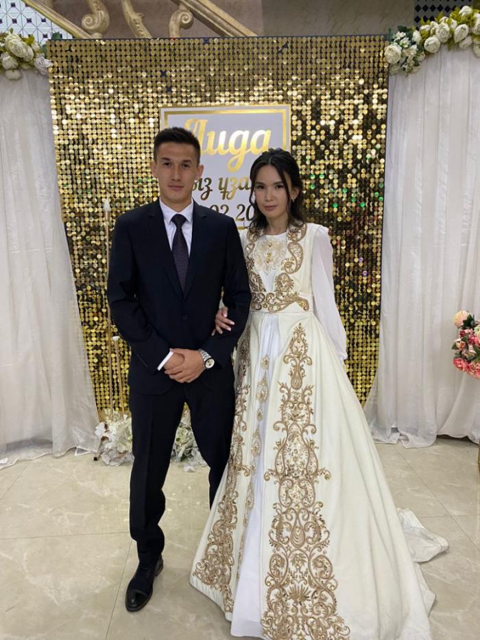 Игрок сборной Казахстана сыграл свадьбу