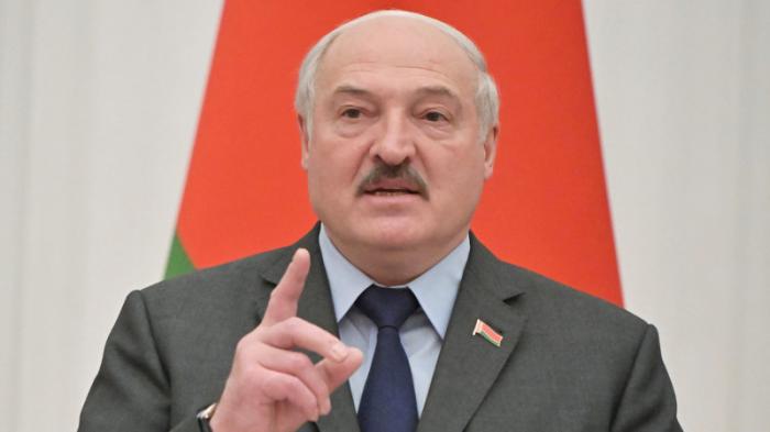 Лукашенко пообещал ввести войска в Украину, если потребуется
                24 февраля 2022, 16:25