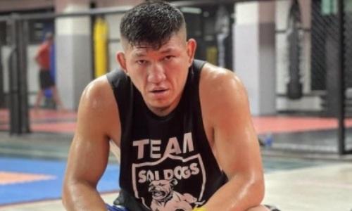 «Найман» обратился к известному казахстанскому боксеру перед титульным боем за пояс WBO