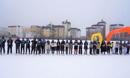 Сотрудники Министерства индустрии соревновались в лыжных гонках в Нур-Султане