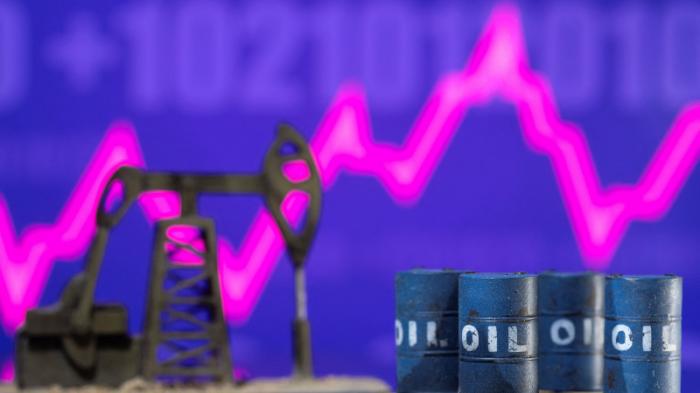 Нефть растет на рисках вокруг поставок из-за санкций против России
                28 февраля 2022, 12:24