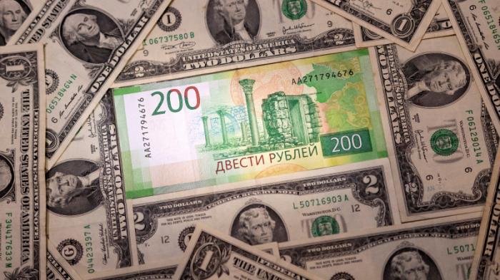 Центробанк России ввел 30-процентную комиссию при покупке валюты на бирже
                03 марта 2022, 11:54