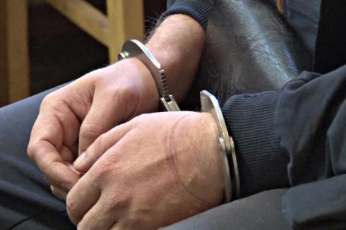 Сбежавших из ИВС двух мужчин поймали карагандинские полицейские