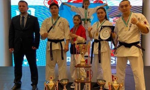 Пять наград мирового чемпионата завоевали карагандинские каратисты