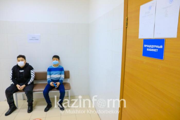 Сколько казахстанцев получили вакцину Pfizer