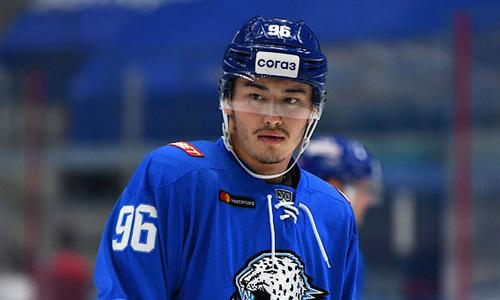 «Впереди новый вызов». Хоккеист сборной Казахстана сделал заявление после завершения сезона с «Барысом»