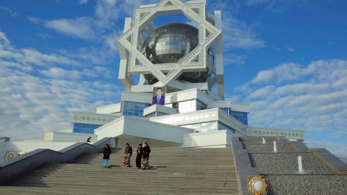 В Туркменистане начались досрочные выборы президента
                12 марта 2022, 09:17