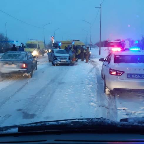 ДТП с участием трех автомобилей произошло на 15 магистрали в Караганде