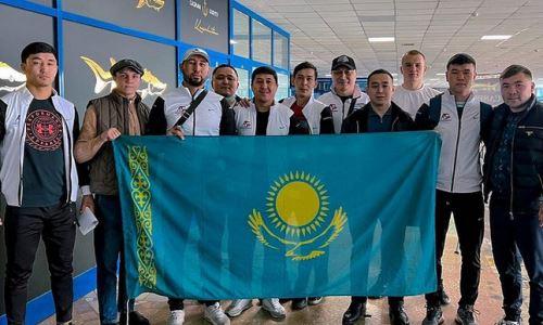 Известные казахстанские боксеры-профи прилетели в США