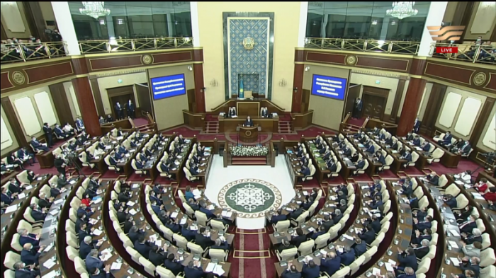 Токаев предложил обязать президента прекращать членство в партии
                16 марта 2022, 11:44