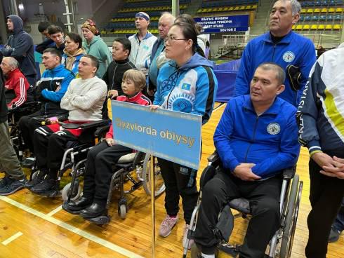В Караганде проводится республиканский турнир по настольному теннису среди спортсменов-колясочников