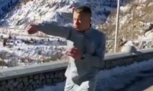 21-летний казахстанский нокаутер впечатлил молниеносной скоростью рук. Видео