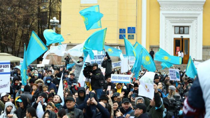 Митинг партии Amanat в Алматы собрал более 2 тысяч участников
                19 марта 2022, 17:02