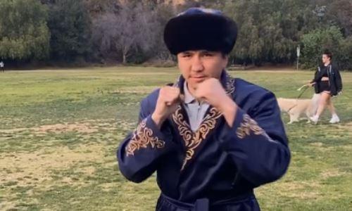 Казахстанский боксер отпраздновал Наурыз с соотечественниками в США. Видео