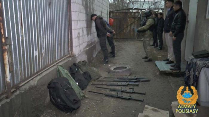 Еще двоих участников ограбления оружейного магазина задержали в Алматы
                24 марта 2022, 18:57