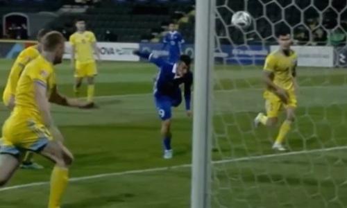 Видео фантастического сейва защитника сборной Казахстана в матче с Молдовой