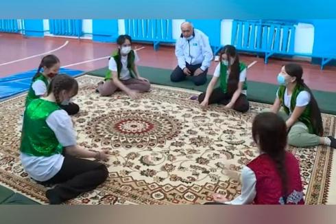 Национальную игру «Бес асық» развивают в ауле Карагандинской области