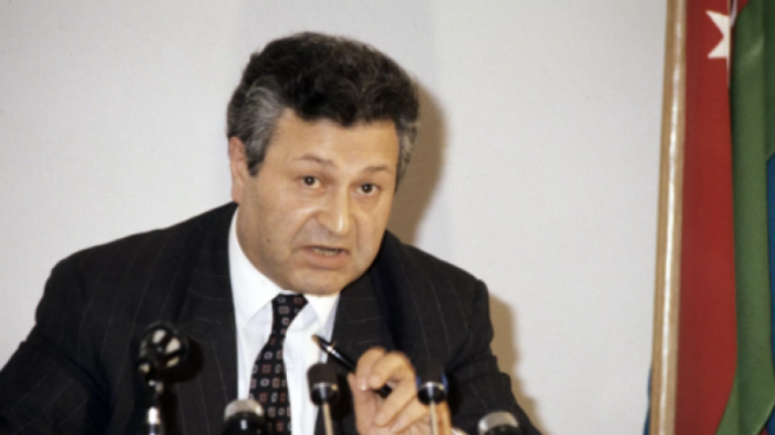 Скончался первый президент Азербайджана Аяз Муталибов
                28 марта 2022, 04:59