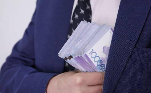 9 жителей Карагандинской области получили денежное вознаграждение за информацию о взятках