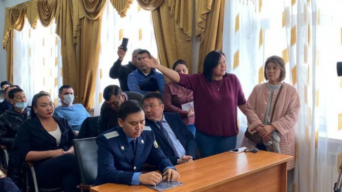 Сотрудников ЖСК задержали прямо во время собрания в акимате Атырау
                07 апреля 2022, 08:28