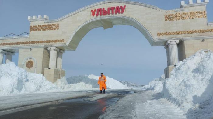 72-летний аксакал из Улытау решил пешком обойти весь в Казахстан
                09 апреля 2022, 15:02