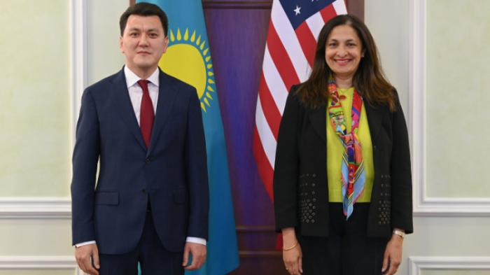 Карин рассказал заместителю госсекретаря США о политических реформах в Казахстане
                12 апреля 2022, 18:21