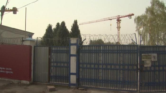 Строительство 9-этажки рядом с рощей Баума остановили в Алматы
                15 апреля 2022, 04:56